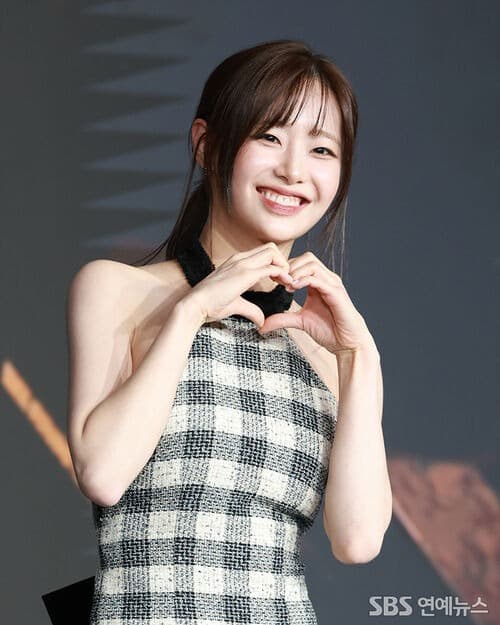 Chuu (Kim Ji-woo) photo 2